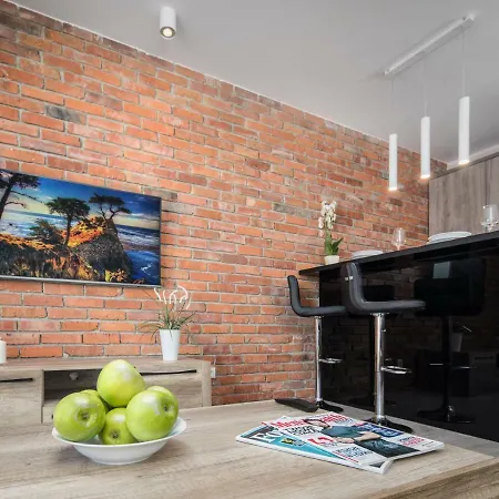 Apartment Garbary 100 *