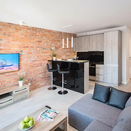 Apartment Garbary 100 *